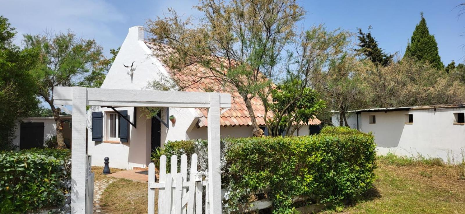 Terre De Boheme Hotel Vestric-et-Candiac ภายนอก รูปภาพ