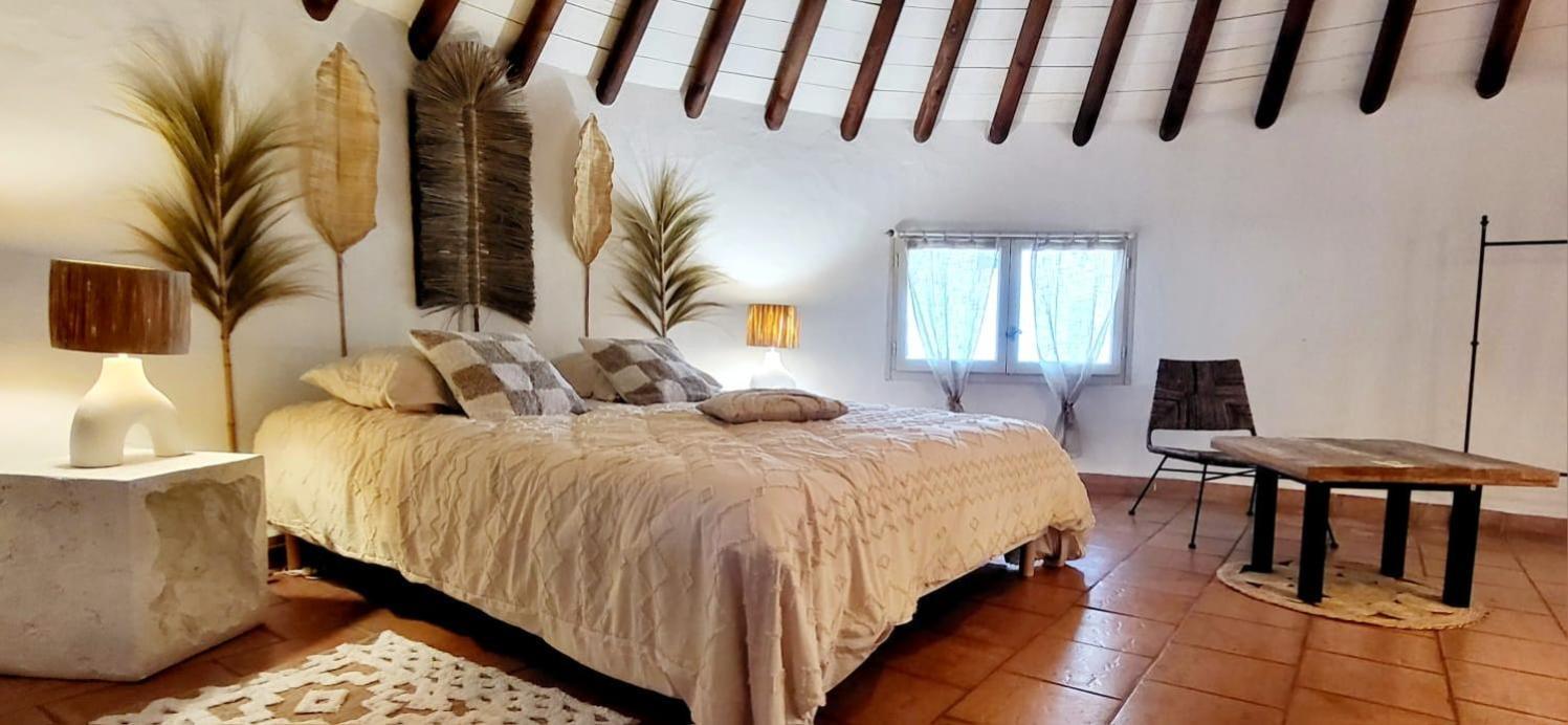 Terre De Boheme Hotel Vestric-et-Candiac ภายนอก รูปภาพ