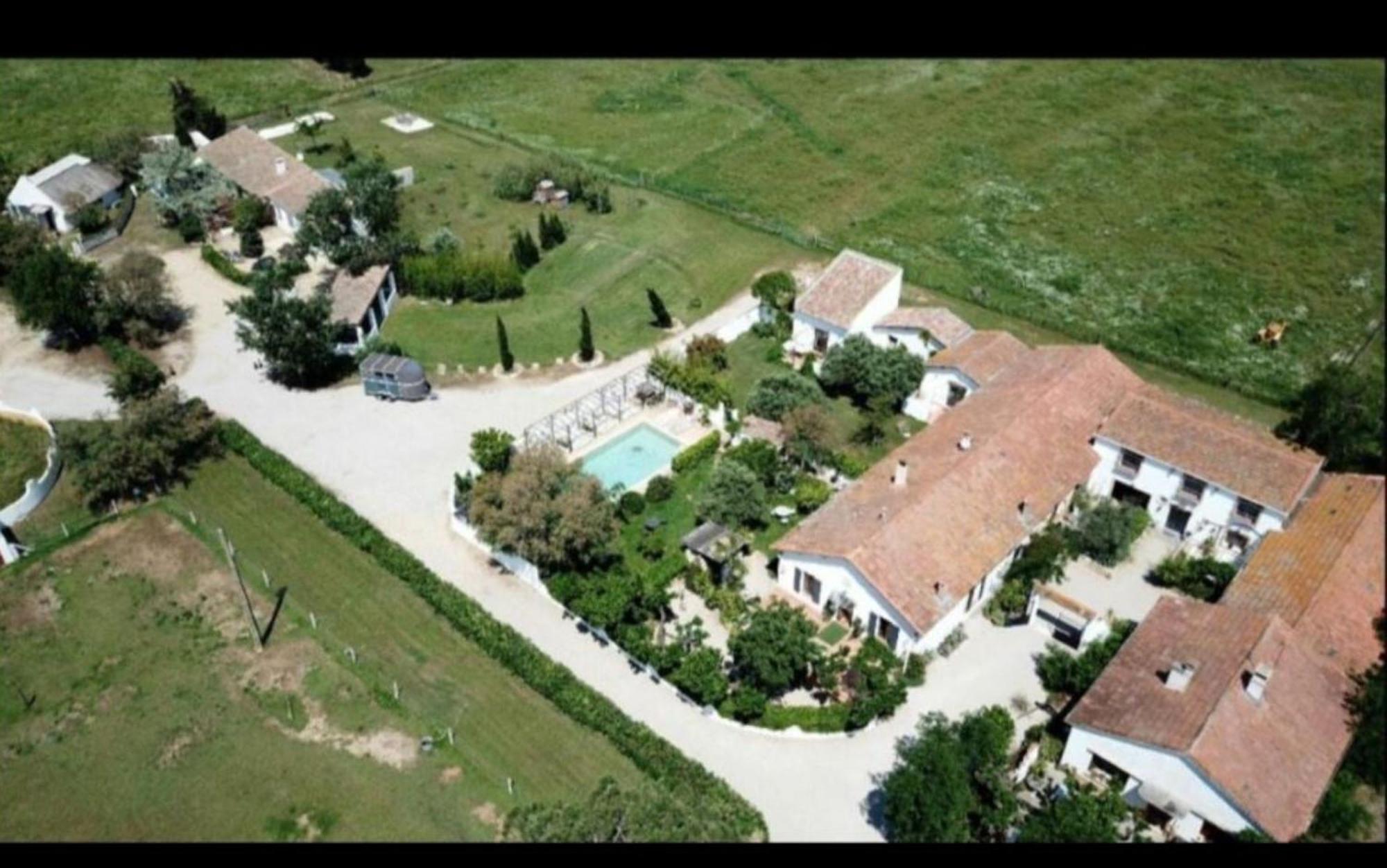 Terre De Boheme Hotel Vestric-et-Candiac ภายนอก รูปภาพ