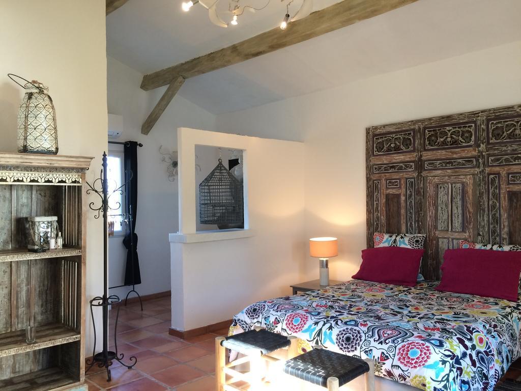 Terre De Boheme Hotel Vestric-et-Candiac ภายนอก รูปภาพ