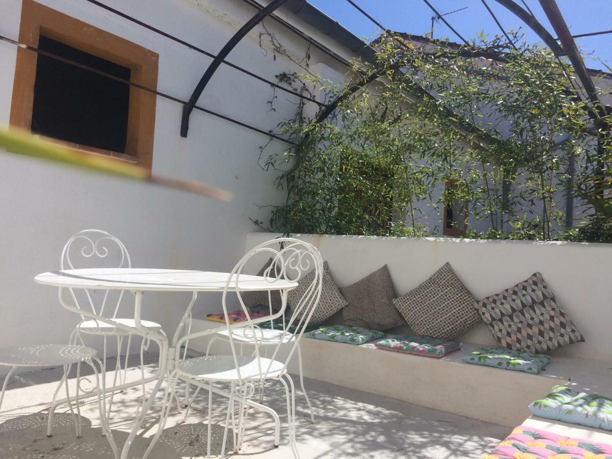 Terre De Boheme Hotel Vestric-et-Candiac ภายนอก รูปภาพ